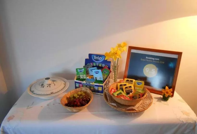 Majatalo Hendre Clochydd Hall