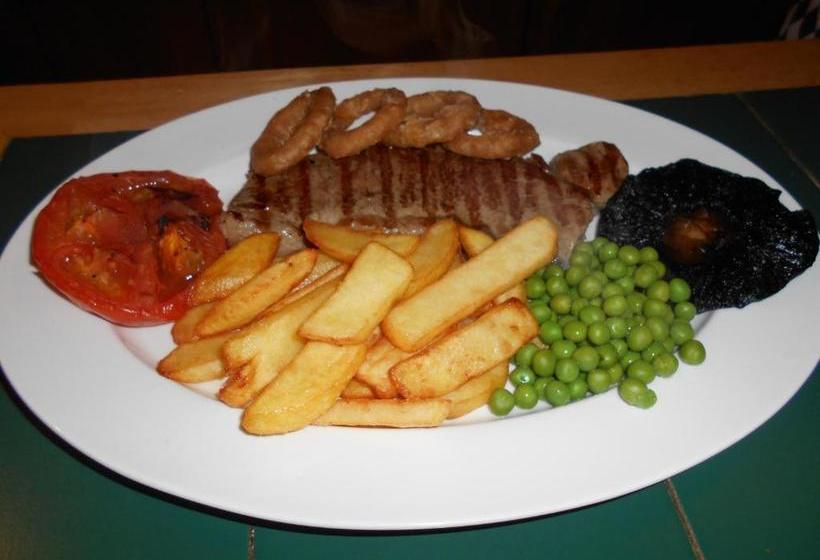 펜션 Hendre Clochydd Hall