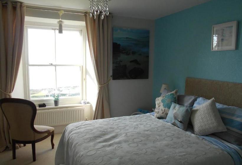 펜션 Hendre Clochydd Hall