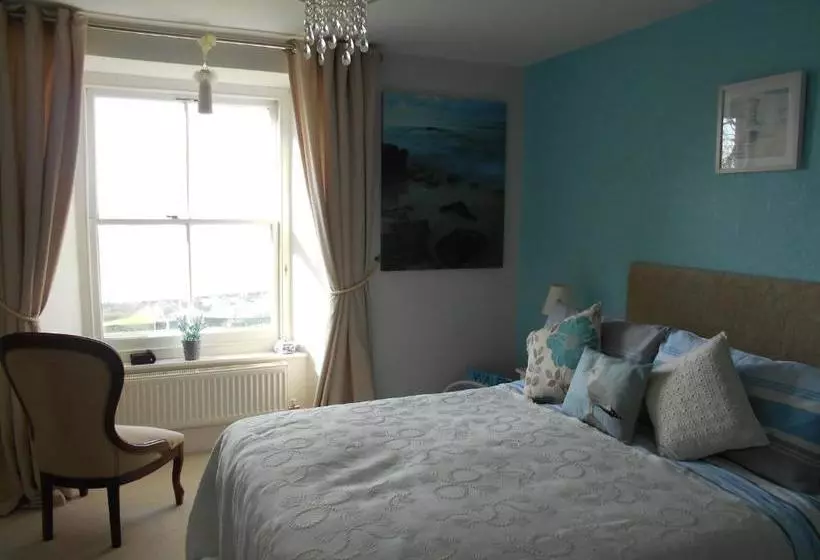 Majatalo Hendre Clochydd Hall