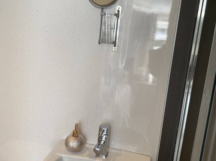 ペンション Tower Hill House Basingstoke