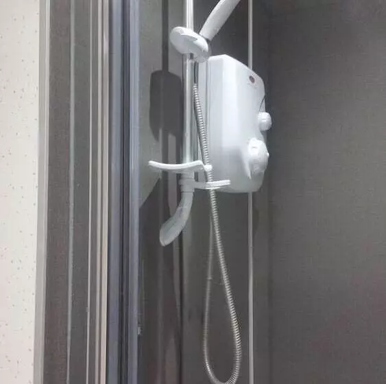 Majatalo Tower Hill House Basingstoke