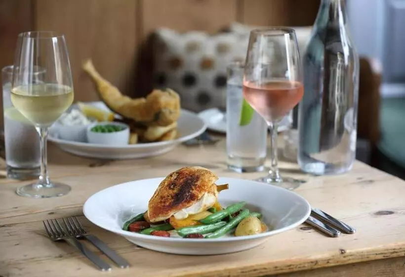 ユースホステル Horse And Groom