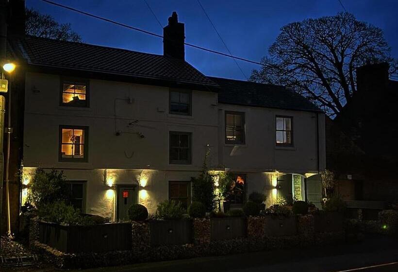 فندق صغير Stable Yard Rooms