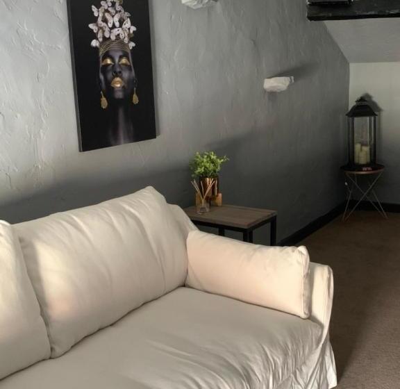 فندق صغير Stable Yard Rooms