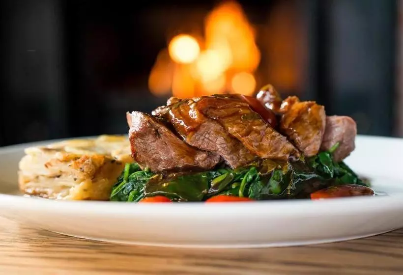 ユースホステル The Alma Inn