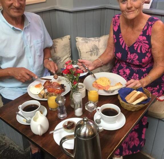 הוסטל The George Inn