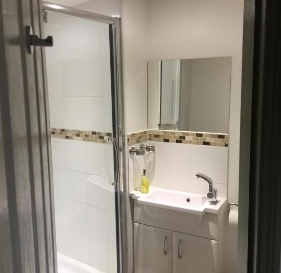 הוסטל The George Inn