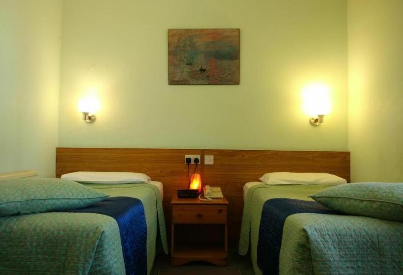 בית מלון כפרי River