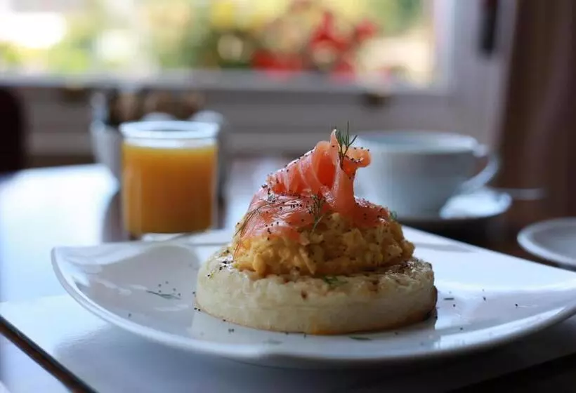 Majatalo Bridge Guest House