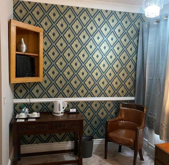 Пансион Cedar Tree Guest House