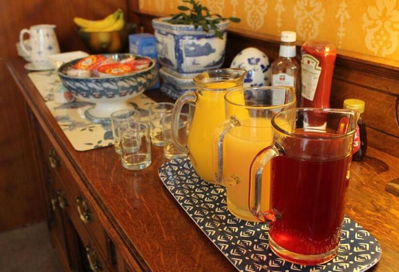 Pensione Montague Guest House