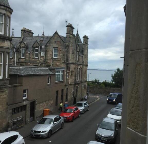 Pensione Montague Guest House