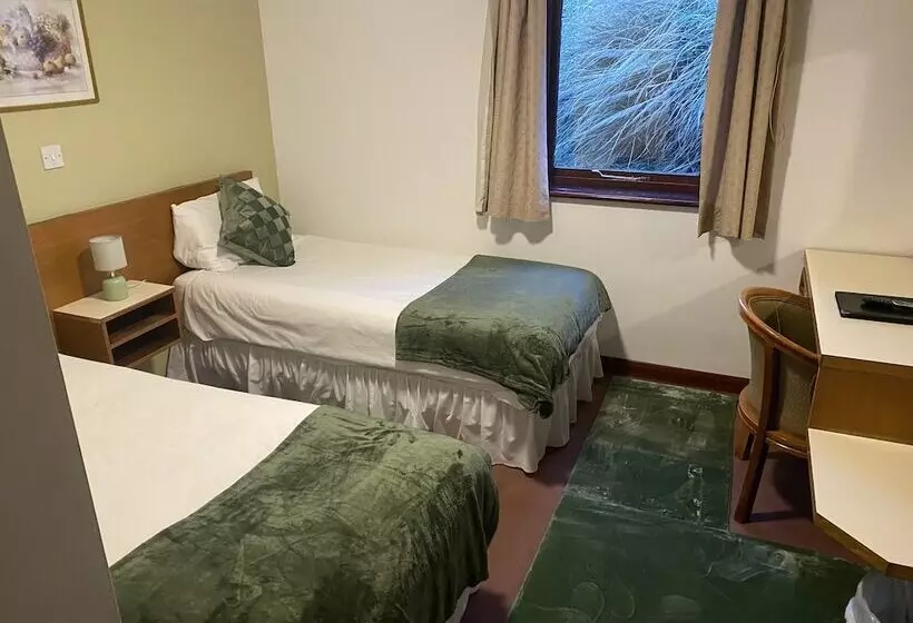 Retkeilymaja Farmhouse Inn