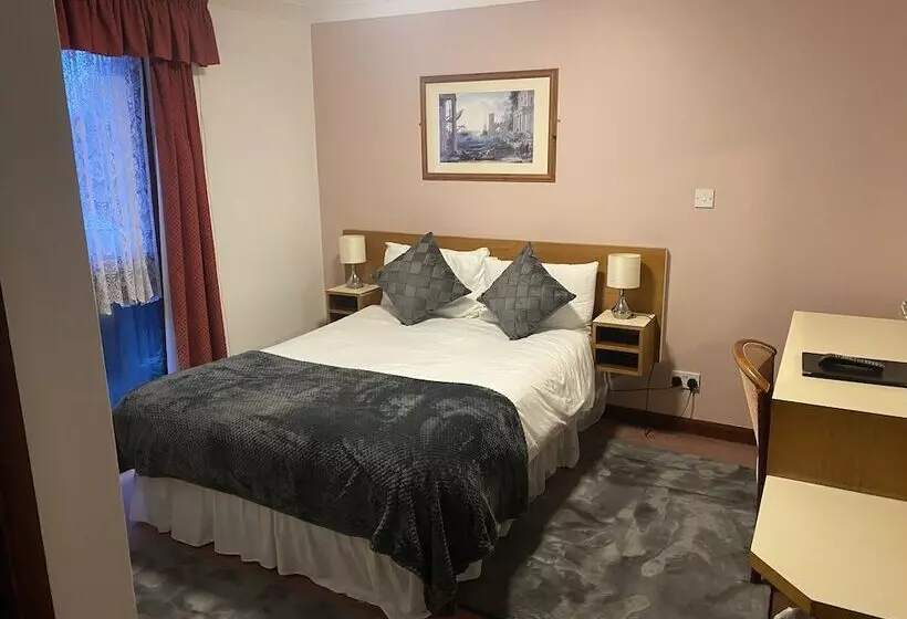 Retkeilymaja Farmhouse Inn