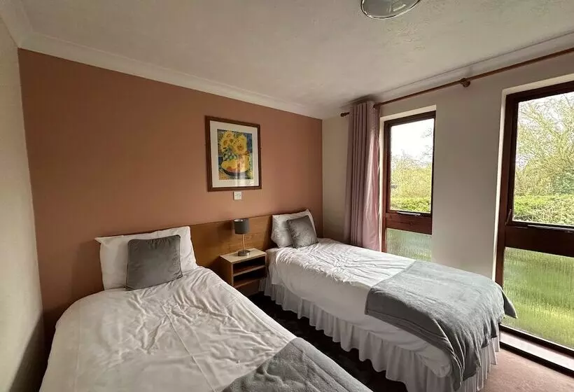 Retkeilymaja Farmhouse Inn