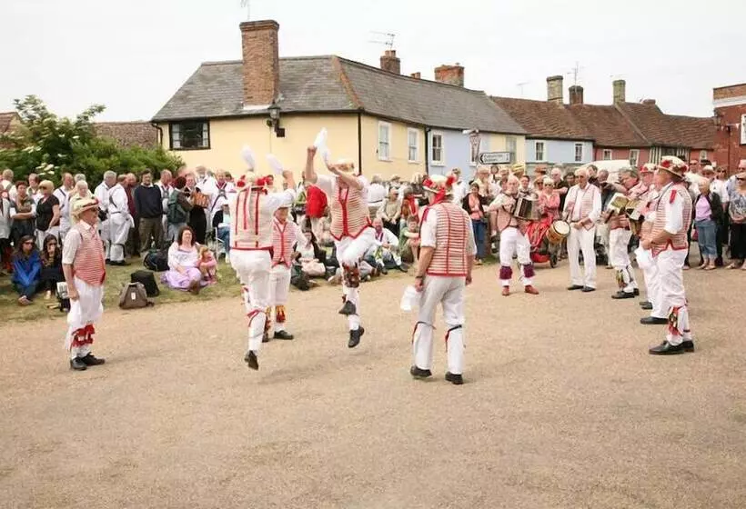 Retkeilymaja Farmhouse Inn