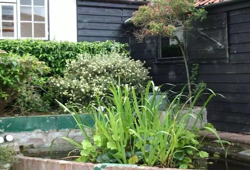 Retkeilymaja Farmhouse Inn