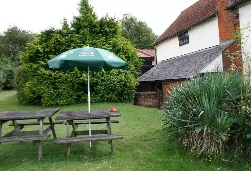 Retkeilymaja Farmhouse Inn