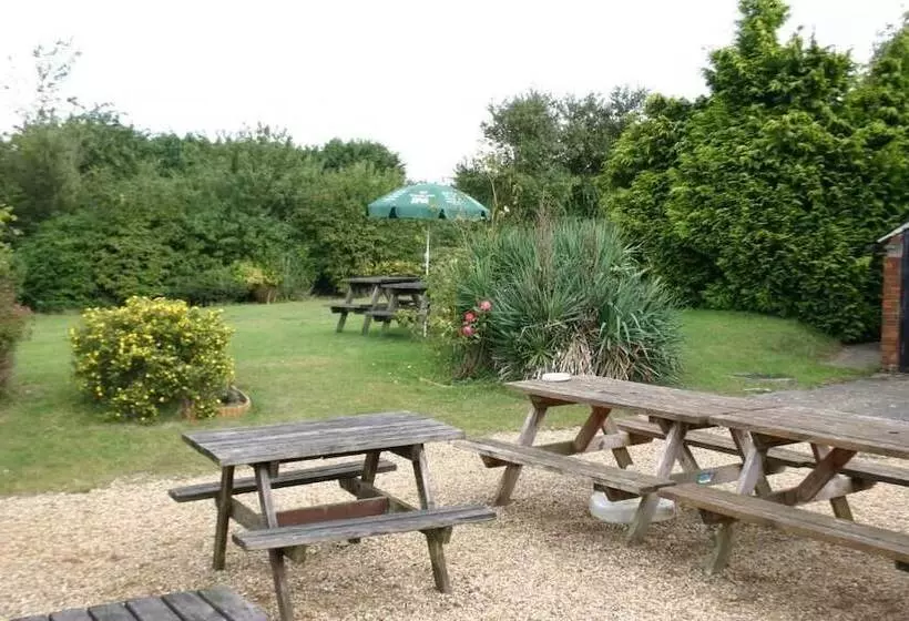 Retkeilymaja Farmhouse Inn