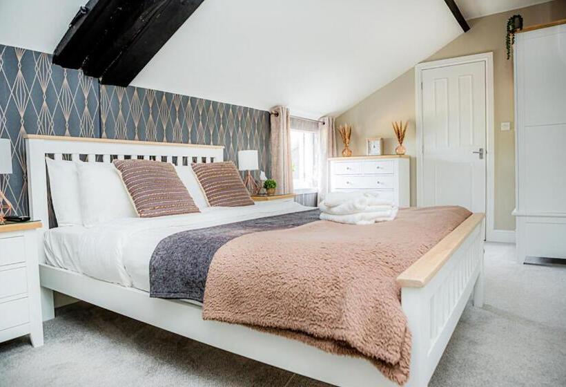 فندق صغير The Black Swan Inn