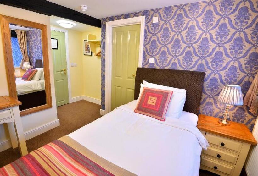 ユースホステル The Green Dragon