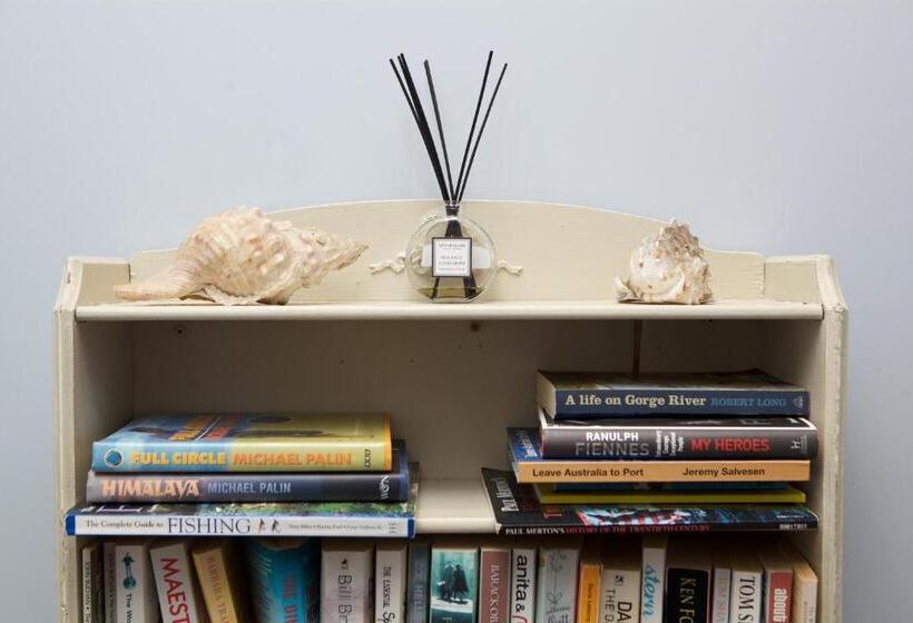 ユースホステル The Ship Inn