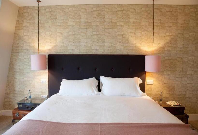 ユースホステル The Ship Inn