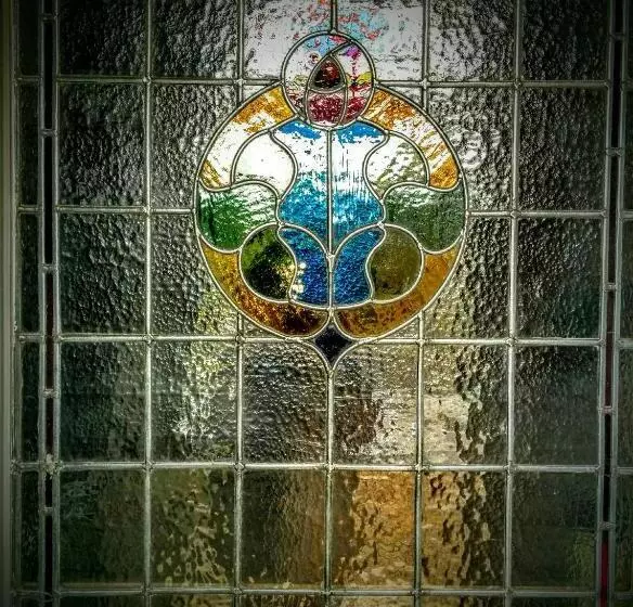 Majatalo Avenue House