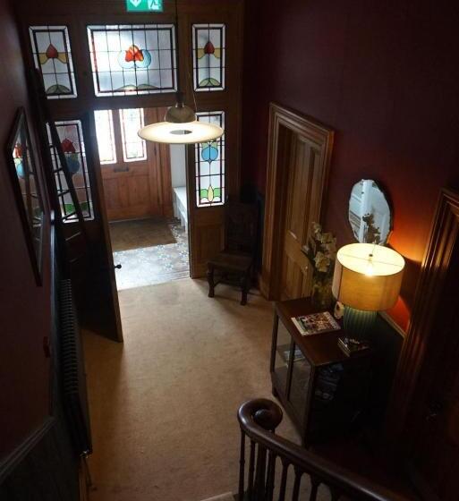 פנסיון Avenue House