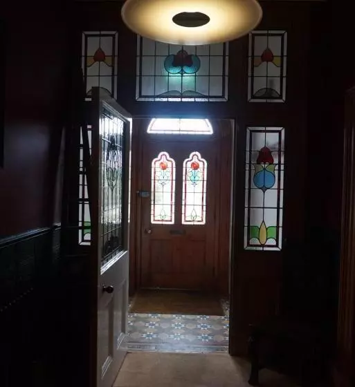 Majatalo Avenue House