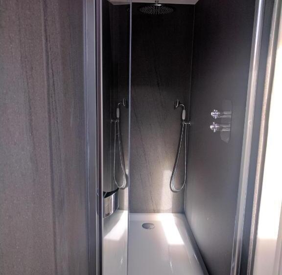 פנסיון Avenue House