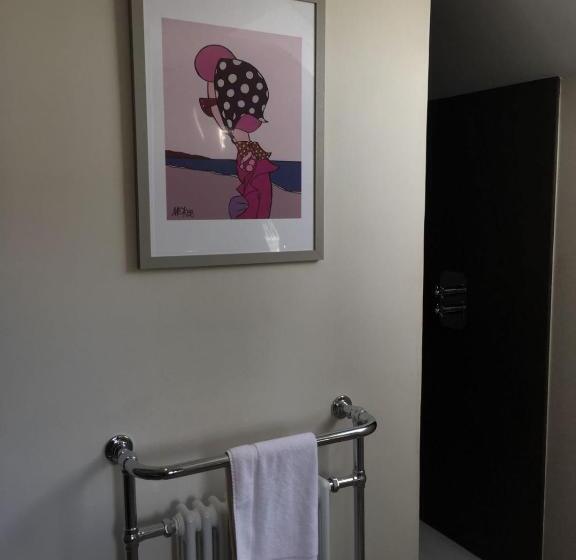 פנסיון Avenue House