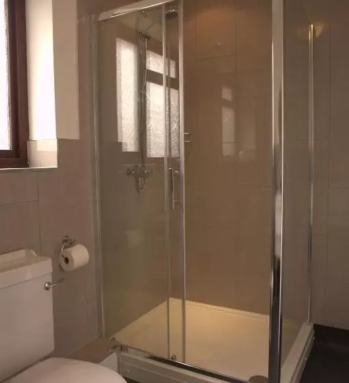 Majatalo Denham Guest House