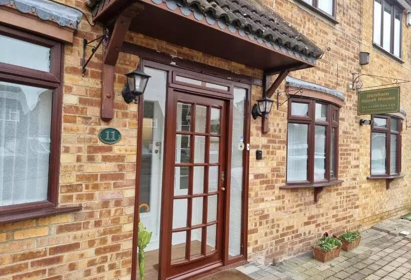 Majatalo Denham Guest House