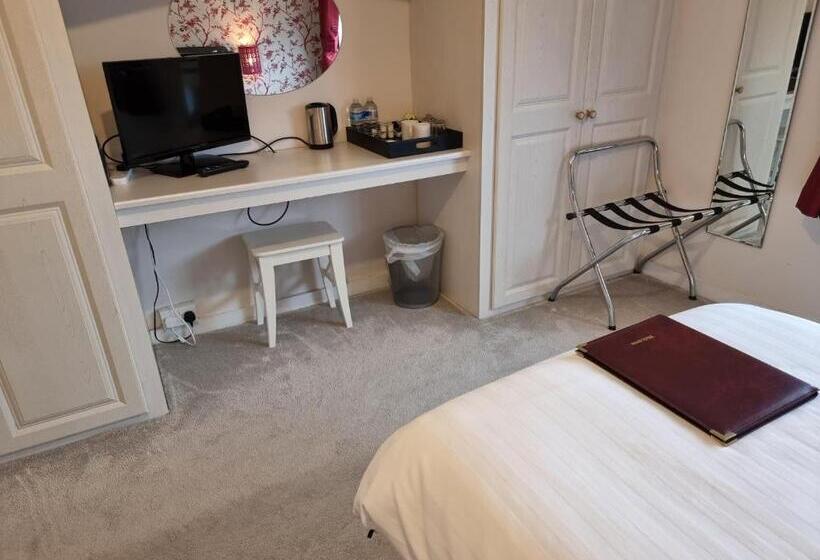 بنسيون Denham Guest House