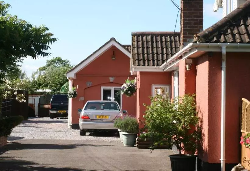 Majatalo Haybow Farm Accommodation