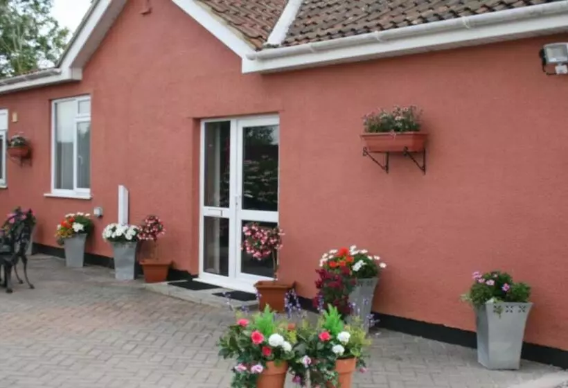 Majatalo Haybow Farm Accommodation