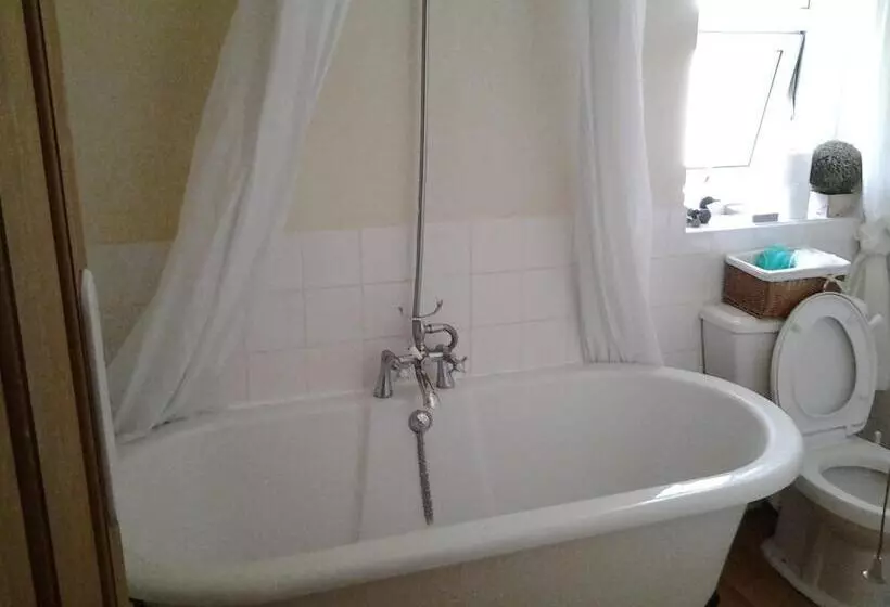 پانسیون No. 9 Guest House