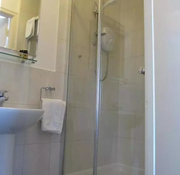 Majatalo Treetops Guest House