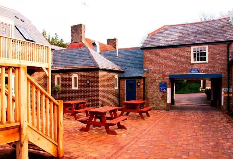 هاستل New Inn   Dorchester