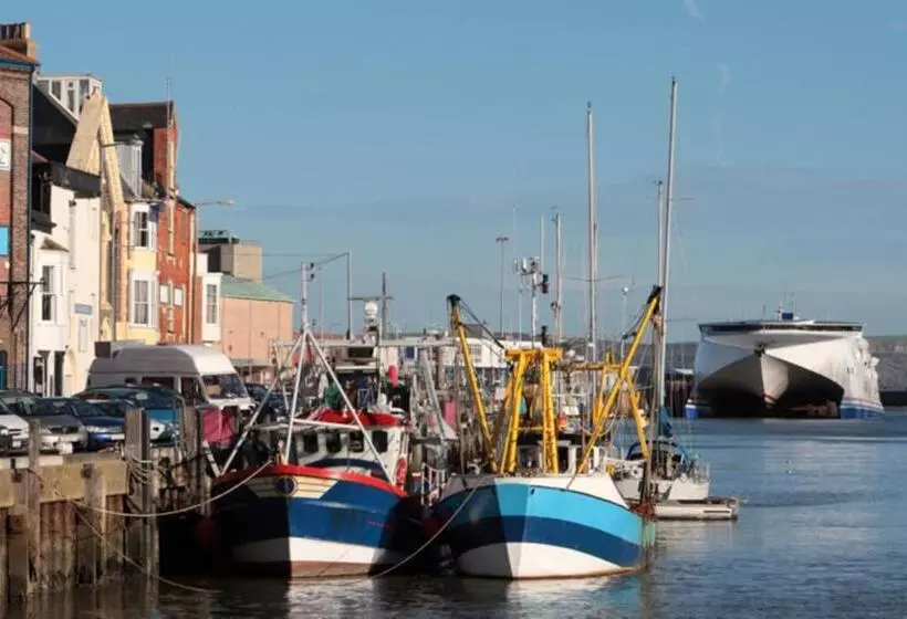 هاستل New Inn   Dorchester