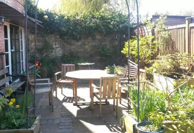 هاستل The Swan Inn