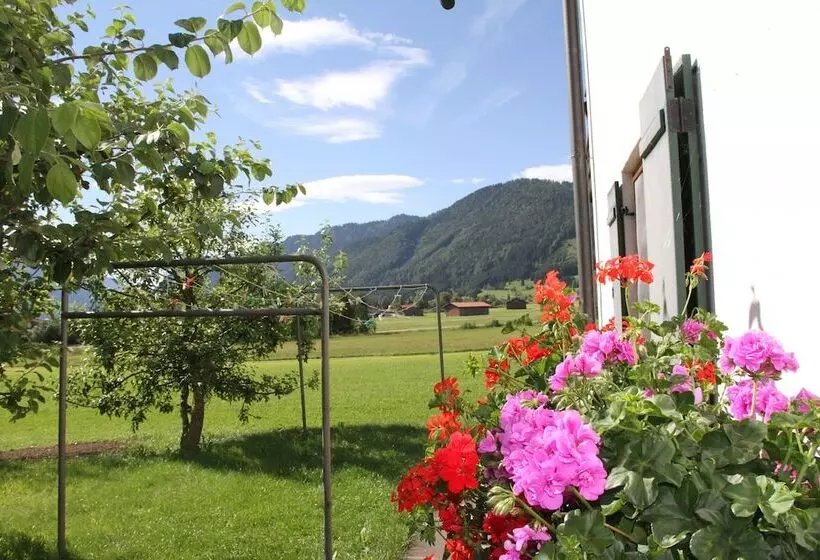 Hotelli Gästehaus Bauernhof Buchwieser