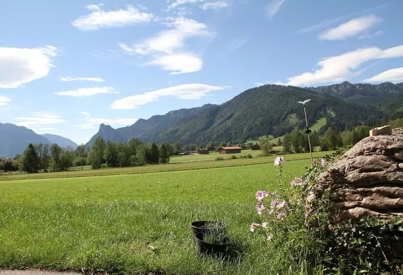 Hotelli Gästehaus Bauernhof Buchwieser