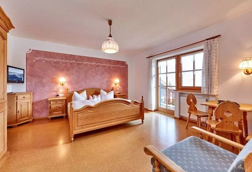 Hotelli Gästehaus Bauernhof Buchwieser