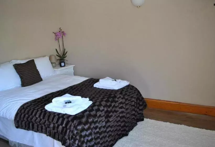 پانسیون Amber Guesthouse