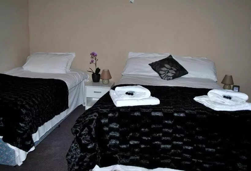 پانسیون Amber Guesthouse