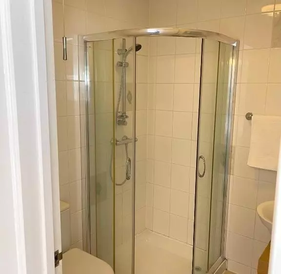 ペンション Arrandale Lodge