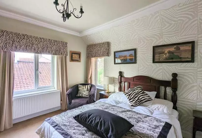 ペンション Arrandale Lodge